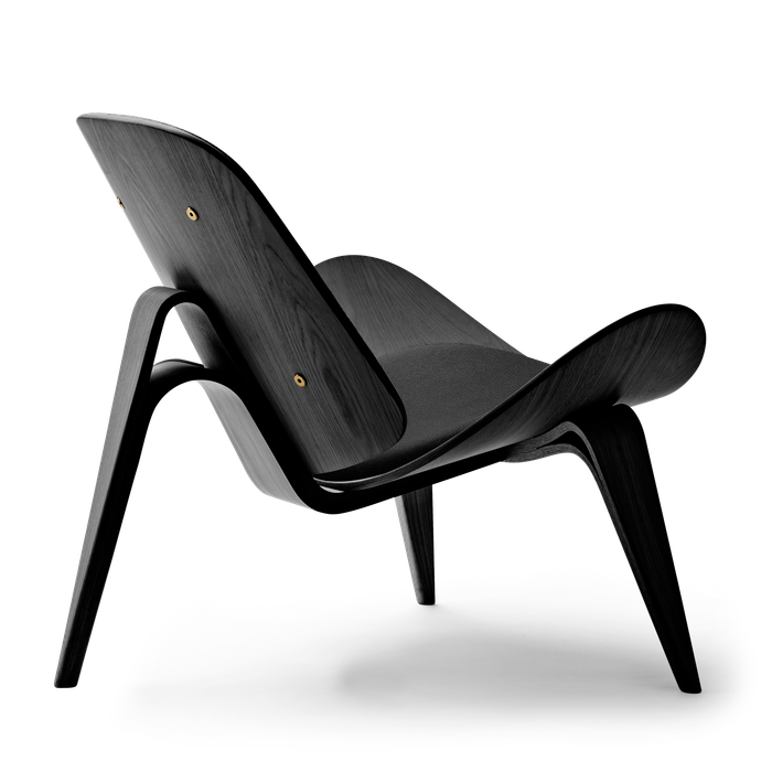 images-CH07 Shell Chair-skalstolen-eg-sortmalet-thor301-back.png